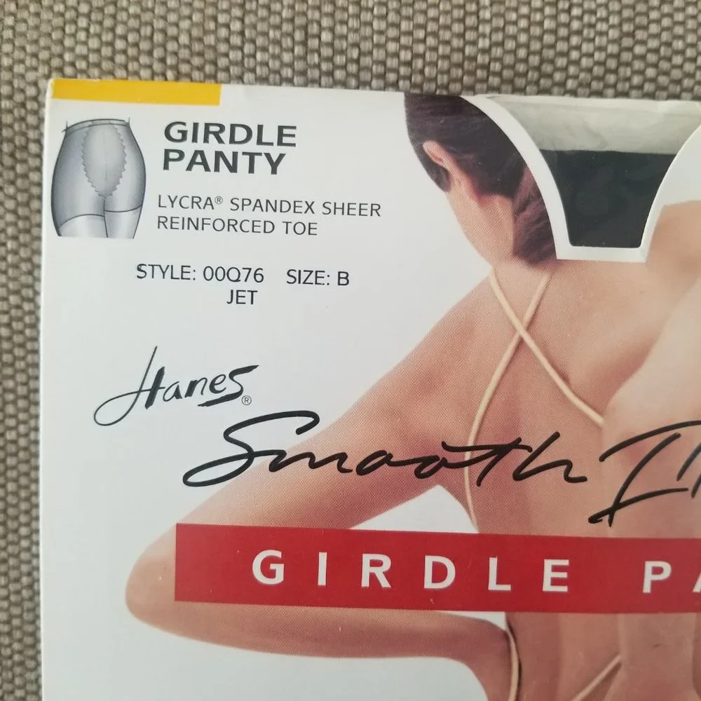 Hanes Smooth Illusions Girdle Pantyhose Jet Black Style 00Q76 Womens Size B